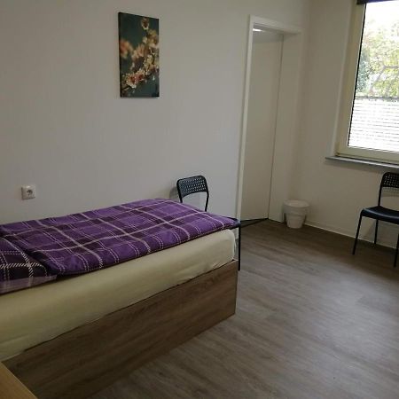 Haupthaus Moeblierte Zimmer Mit Eigenem Bad Uelzen Bagian luar foto